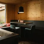 Zum Stubaier Gletscher * Neustift im Stubaital