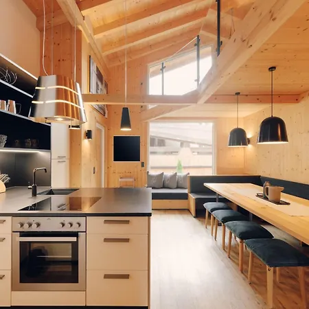 Zum Stubaier Gletscher - Wald 施图拜河谷新施蒂夫特