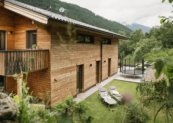 Zum Stubaier Gletscher - Wald * Neustift im Stubaital