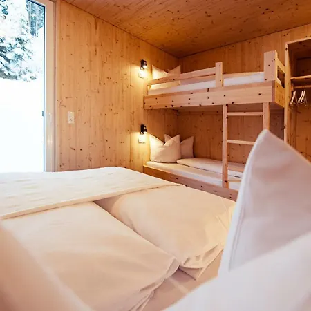 Zum Stubaier Gletscher - Wald *