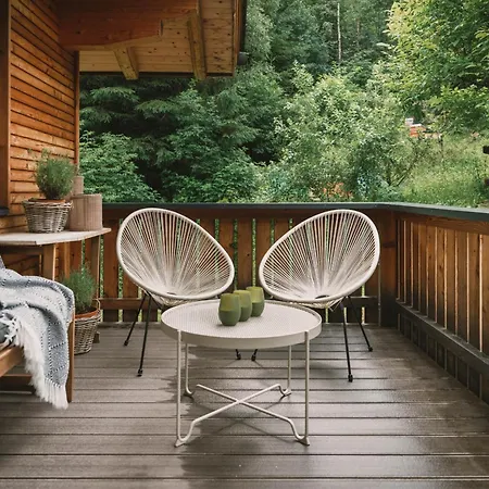 Zum Stubaier Gletscher - Wald *