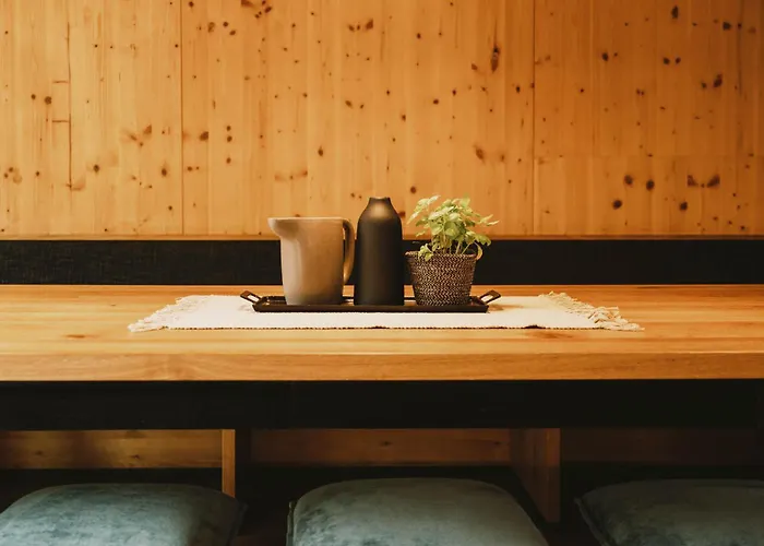 Zum Stubaier Gletscher - Wald *